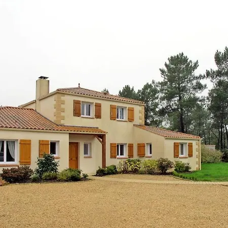 Sleeps 6