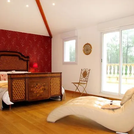 Sleeps 6 Nyaraló *