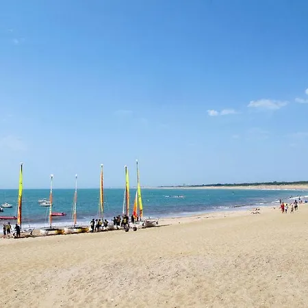Nyaraló Sleeps 6 *